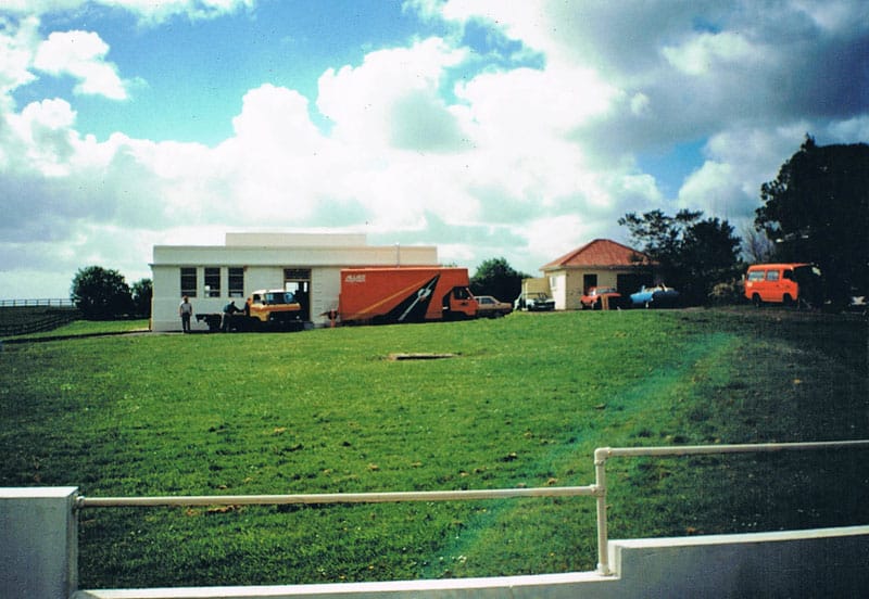 Members of MPRG move equipment out of the Auckland Radio Oliver Rd transmitter building.